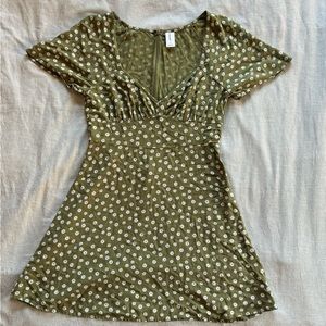 size medium floral green mini dress